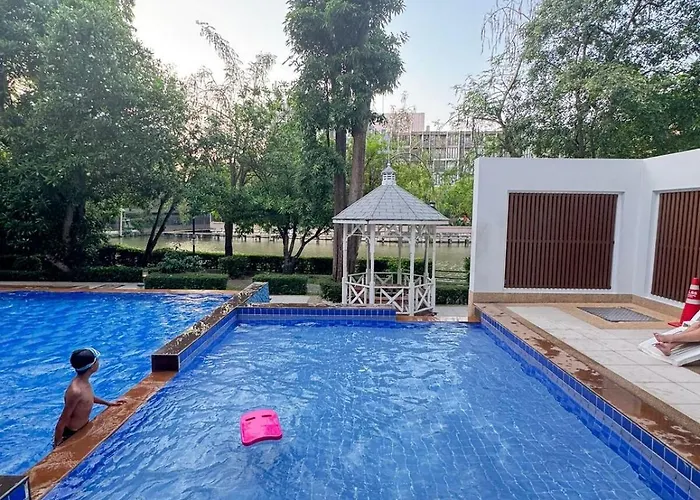 Apartment Spacious & Bright - Pool & Gym