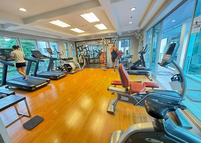 Apartment Spacious & Bright - Pool & Gym